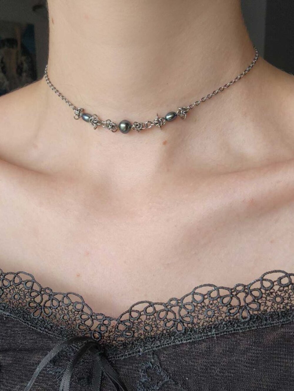 Vintage peacock pearl silver choker necklace